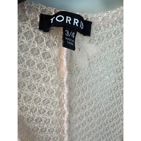 Torrid Scalloped Lace Kimono Open Front Pale Blush Floral Plus Size 3/4 3X 4X - Picture 5 of 10